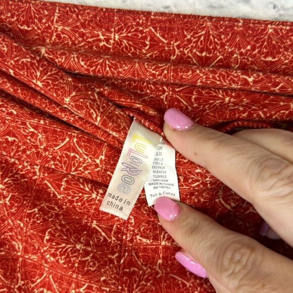 Tall & Curvy LuLaRoe Leggings - Picture 3 of 3